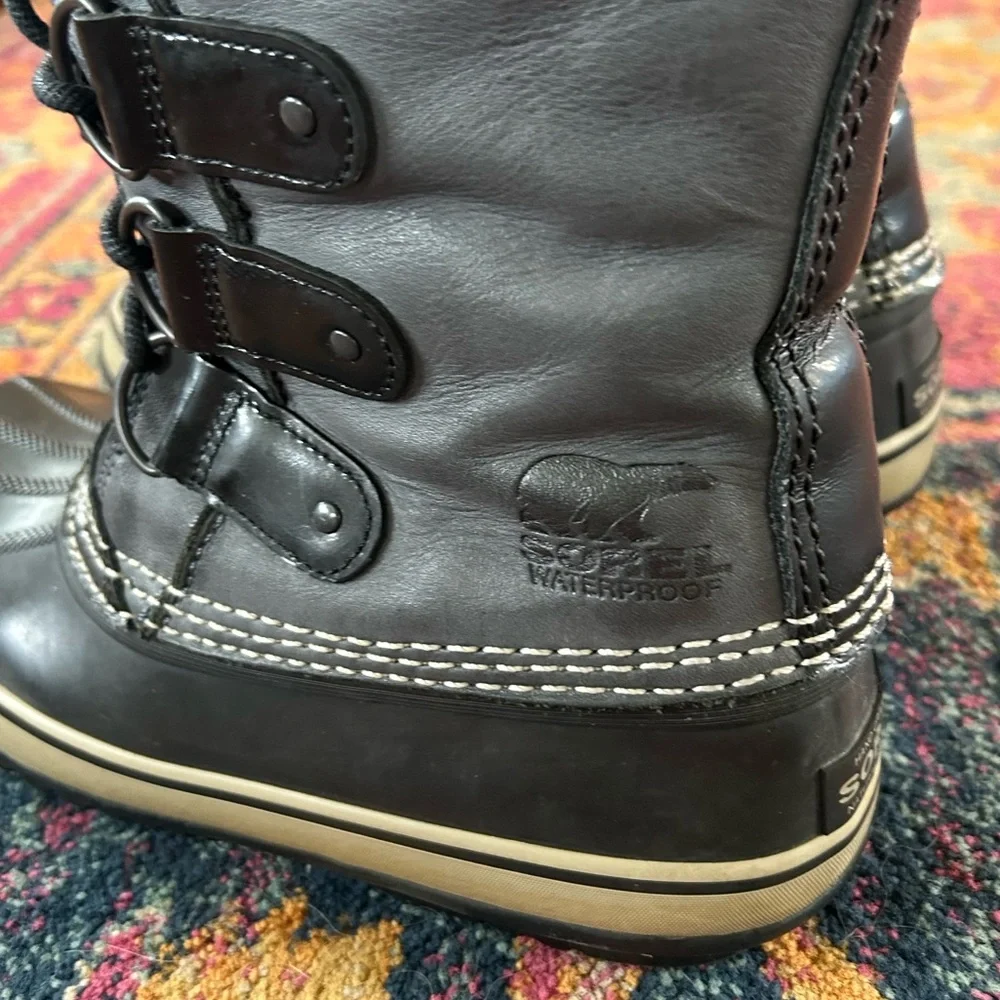 Sorel women’s black